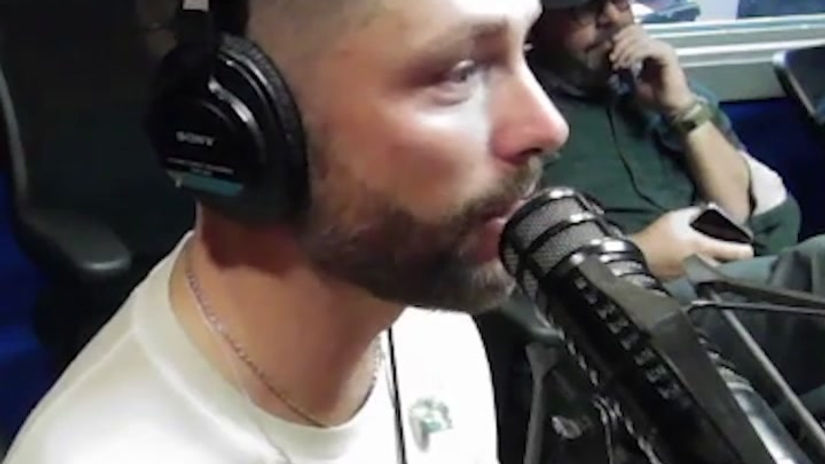 Artist Chris Lane on PickleJar Up All Night